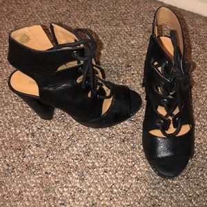 Nine West Leather Lace Up Chunky Heel